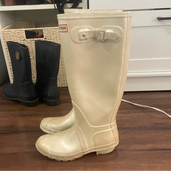 HUNTER Women’s Cream Rain Boots - Size 6 - Picture 7 of 9